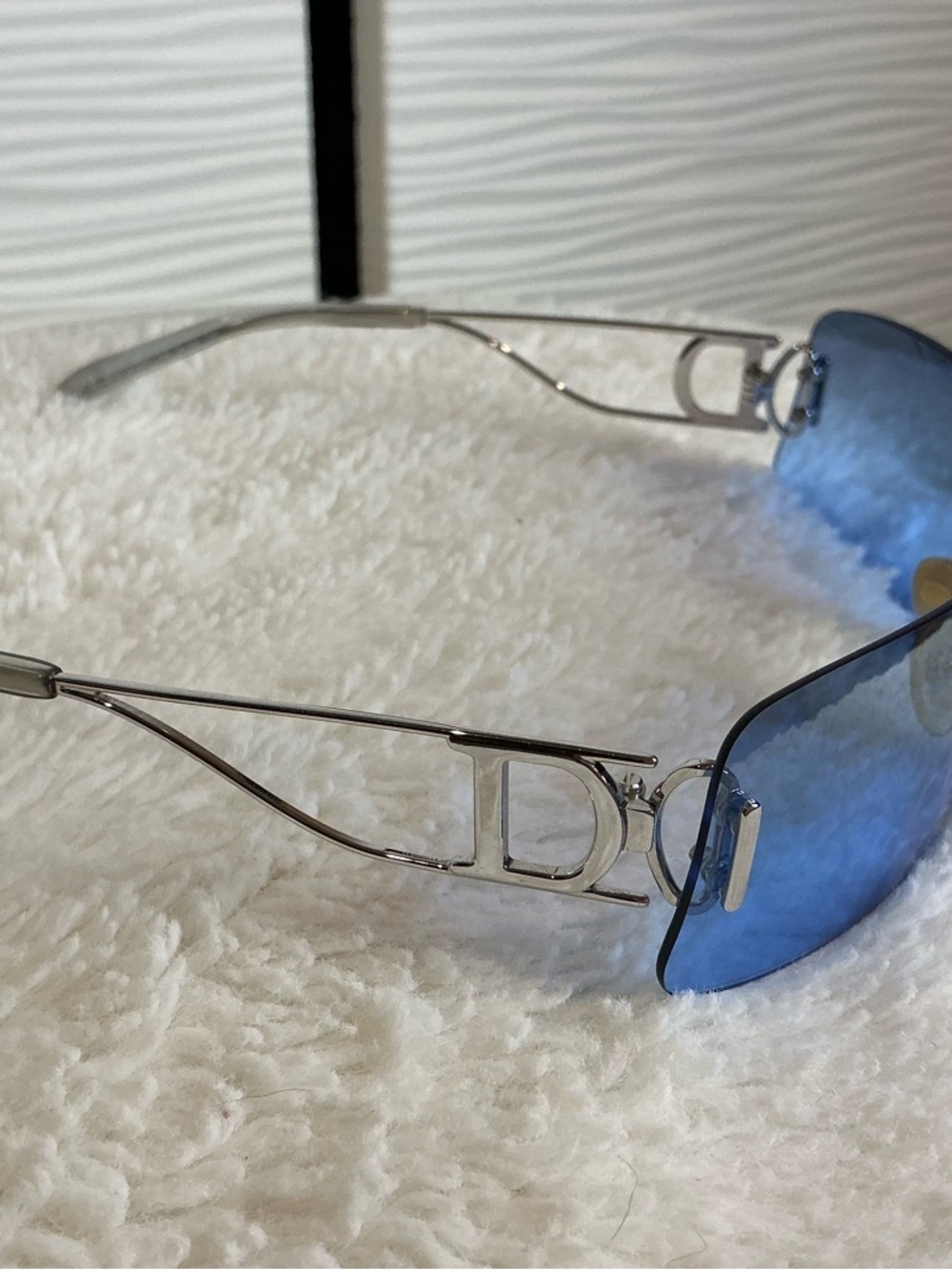 Dior Women's Blue Rimless Shield Sunglasses - Picture 2 of 8